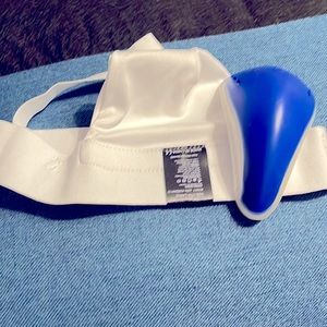 MUELLER YOUT LARGE BOYS JOCK STRAP